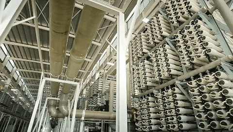 總理帶頭喝“下水道水”，新加坡為何被逼至如此？-