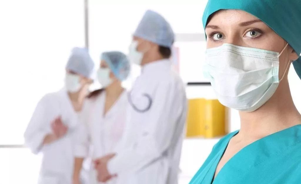 口罩也帶有閥門？專家：就診患者不應(yīng)佩戴有呼吸閥口罩-